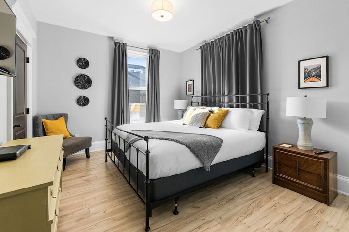 Room 53 of 87