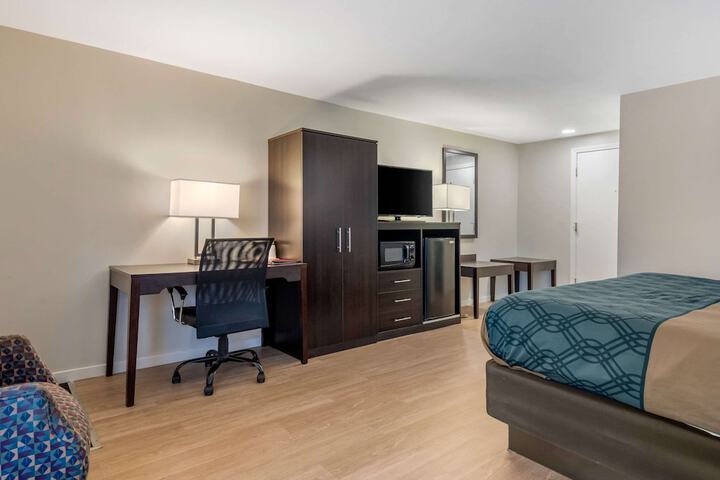 Quality Inn & Suites Lincoln I-93