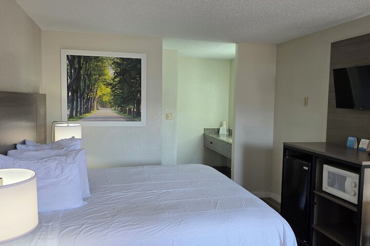 Days Inn by Wyndham San Marcos