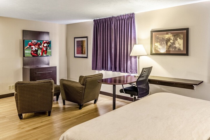 Red Roof Inn Columbus - Taylorsville / Edinburgh