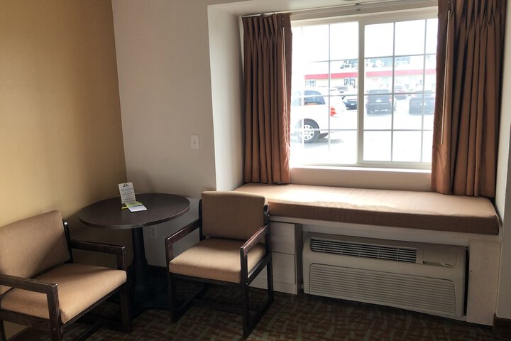 Room 10 of 30