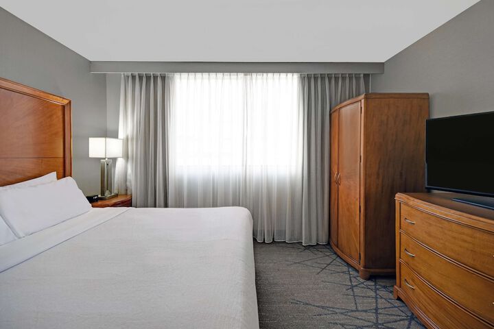 Embassy Suites by Hilton Detroit Livonia Novi