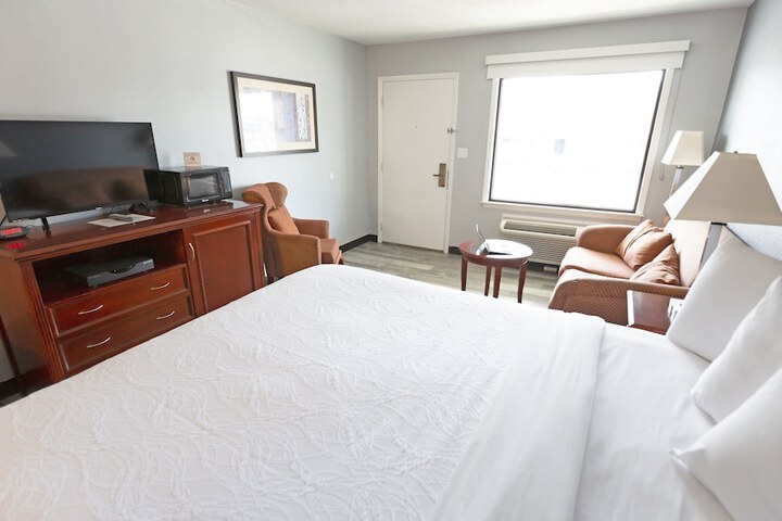 Room 20 of 33