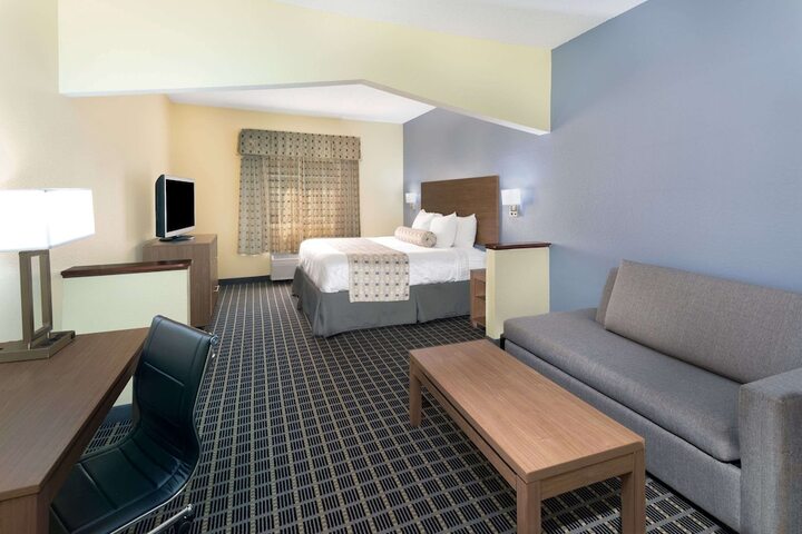 Room 15 of 22