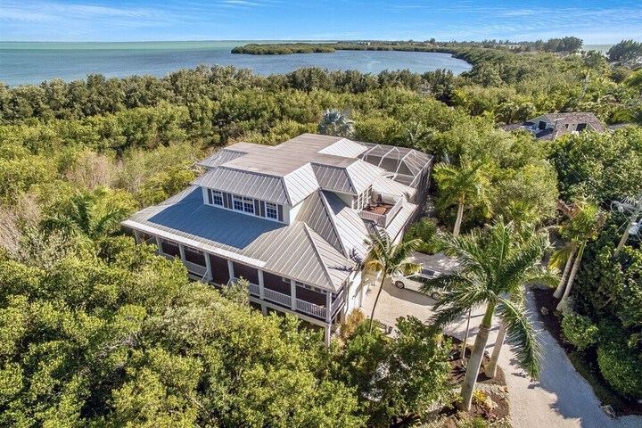 The Palm and Shell Captiva Island Private Luxury Home With Pool hot tub and Beach Access