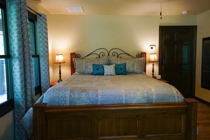 Hidden Meadows B & B
