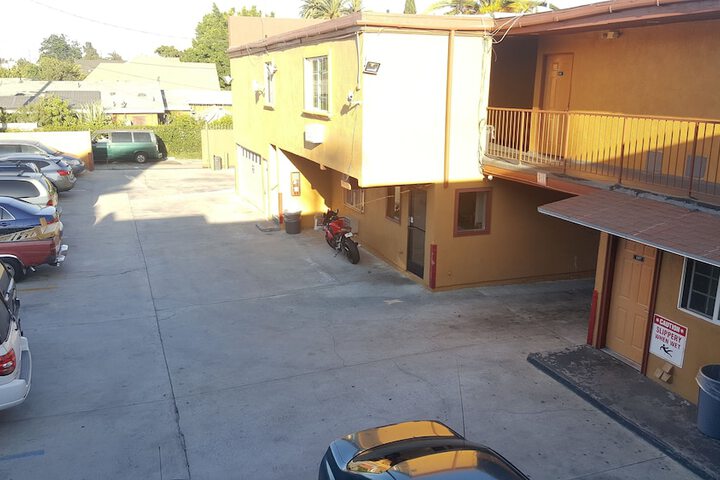 Property Grounds 33 of 36