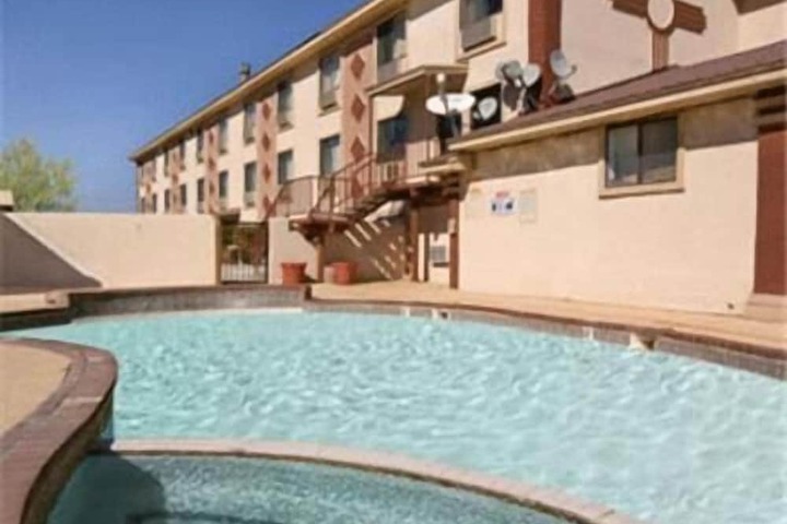 Pool 3 of 10