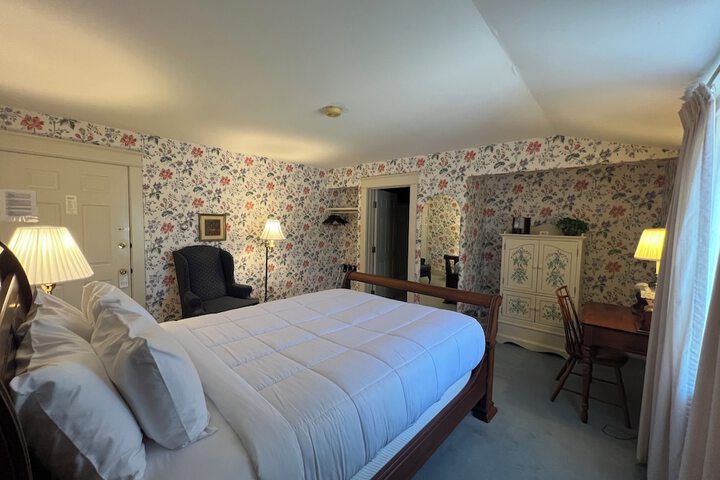 Strawtown Inn & Events