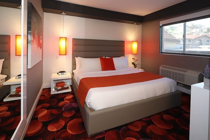 Room 11 of 22