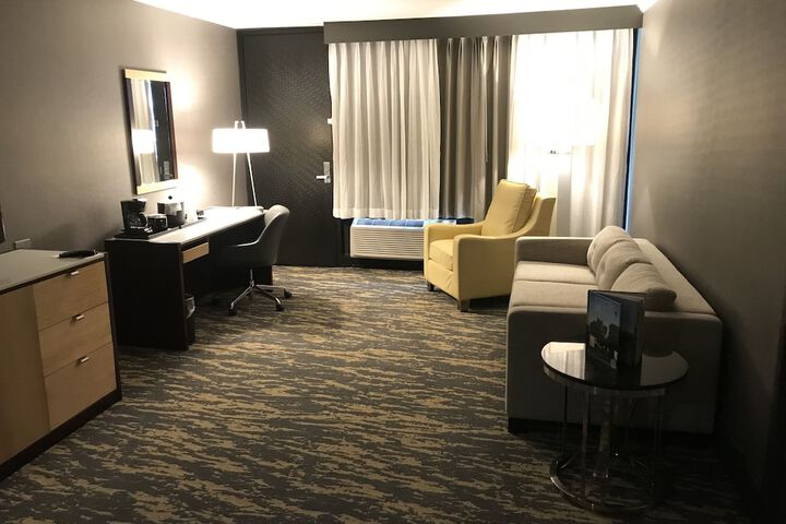 Room 50 of 104