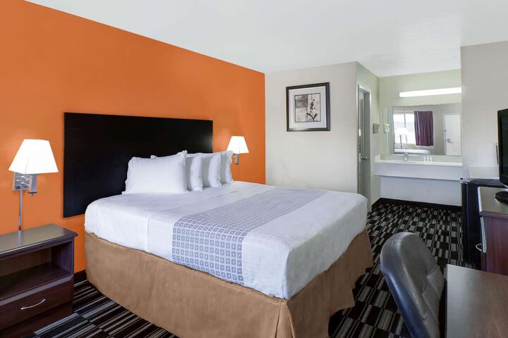 Room 22 of 27