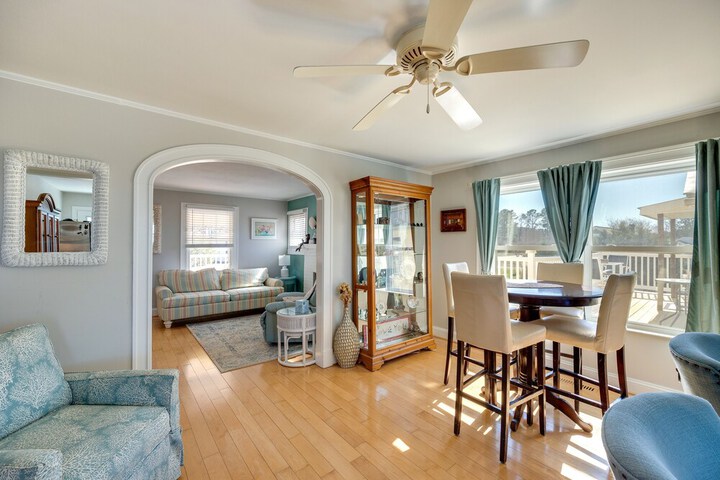 Welcoming Cottage w / Outdoor Pool & Water Views!