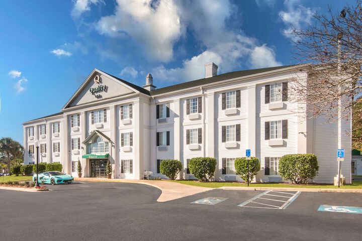 Hotel 2 of 48