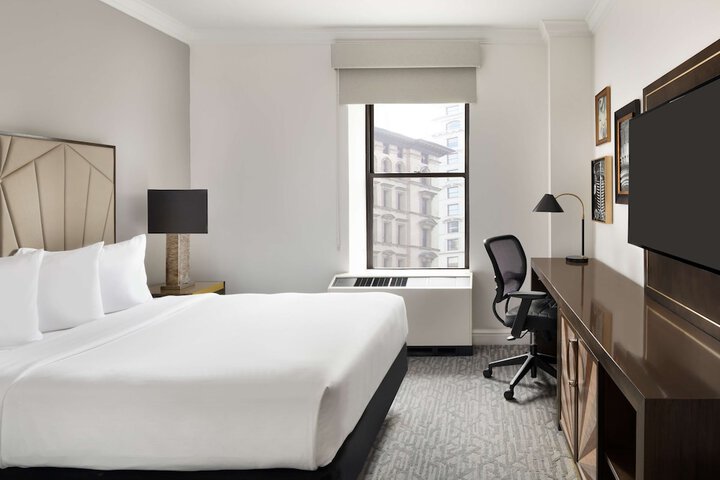 Room 76 of 115