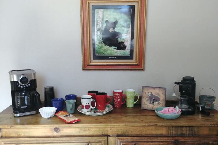 Breakfast/Coffee Service 32 of 47