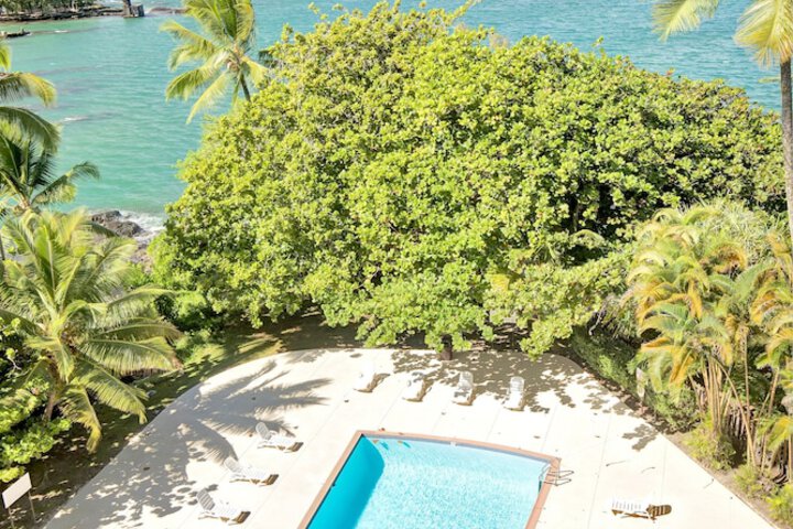 Hilo Hawaiian Hotel Trademark Collection by Wyndham