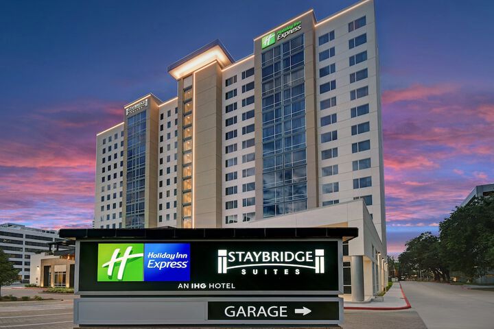 Hotel 3 of 56