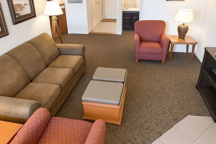 Crown Point Resort