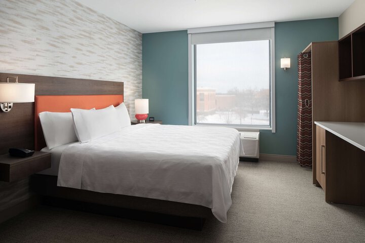 Room 17 of 37