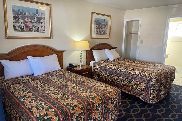 Room 27 of 34