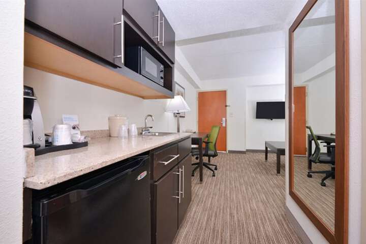 Holiday Inn Express Hotel & Suites Mooresville - Lake Norman by IHG