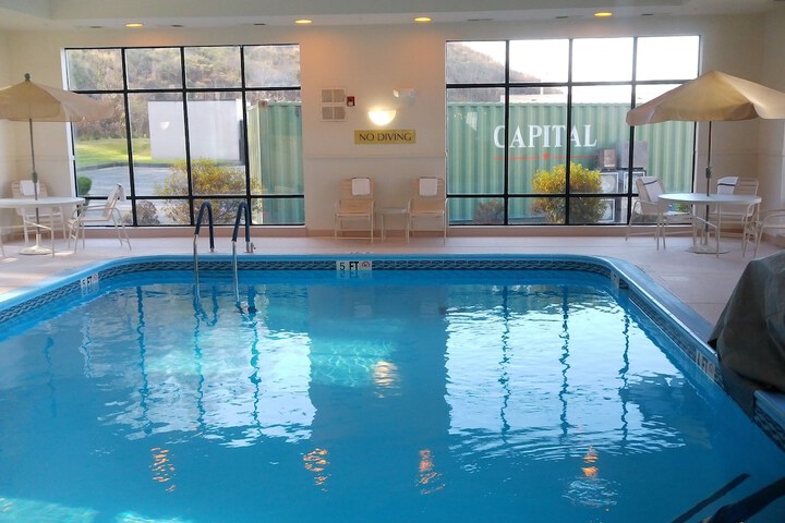 Pool 4 of 27