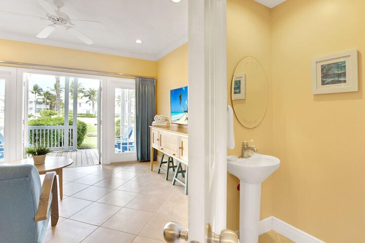 Tranquility Bay Beachfront Hotel and Resort
