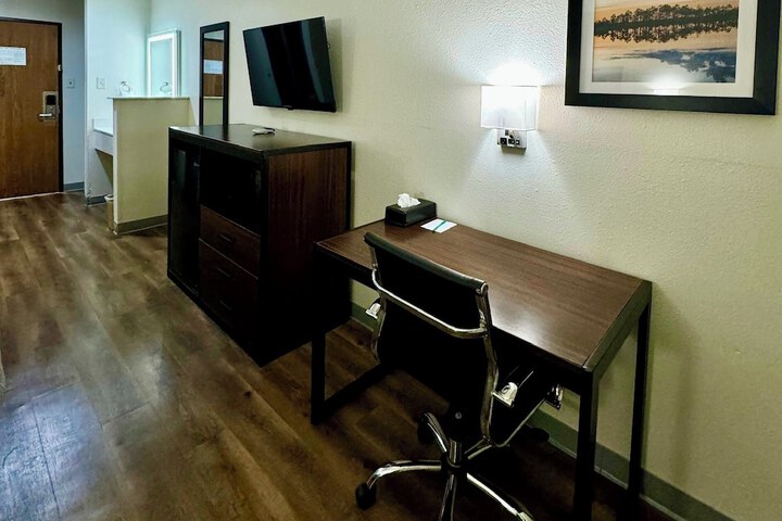 Room 12 of 17