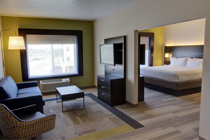 Room 10 of 45