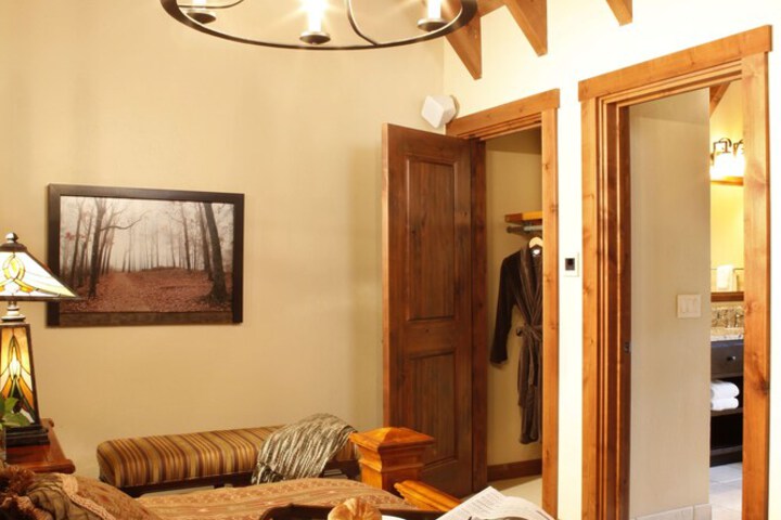 Headwaters Private Residences at Eagle Ranch Resort