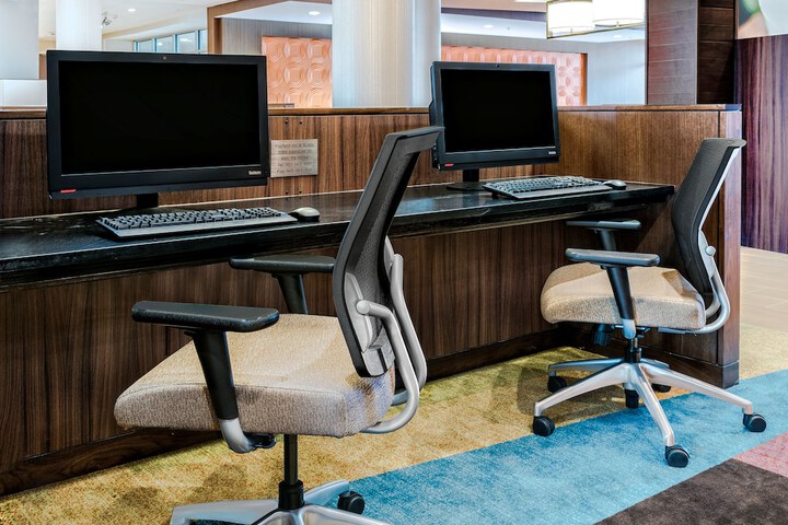 Business Center 26 of 28