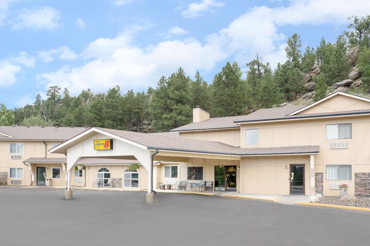 Super 8 by Wyndham Custer / Crazy Horse Area
