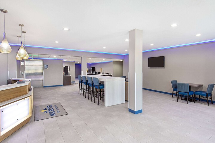 Microtel Inn & Suites by Wyndham Manchester