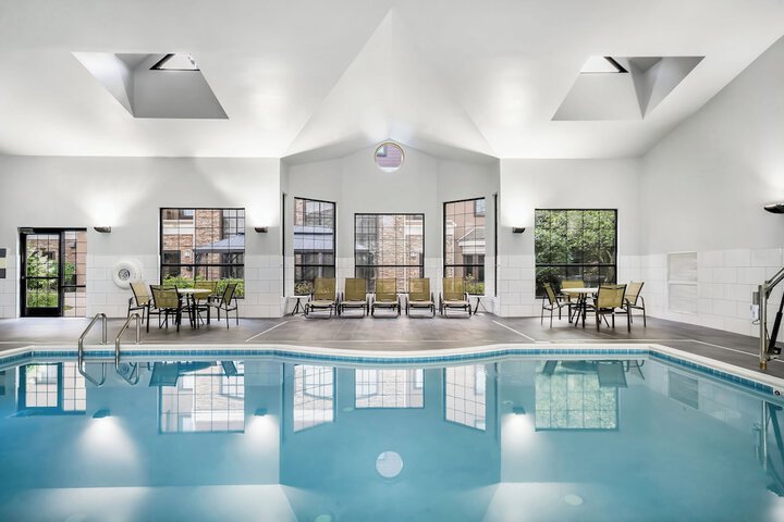Staybridge Suites Toledo - Maumee by IHG