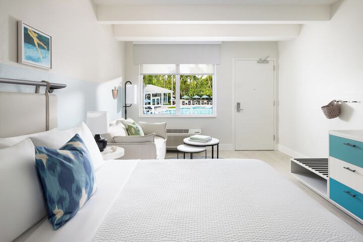 Blue Flamingo Resort Key West