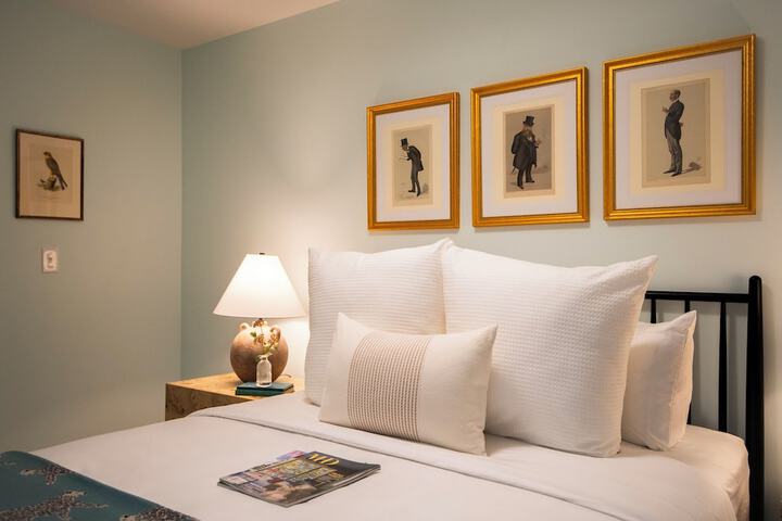 Room 93 of 109
