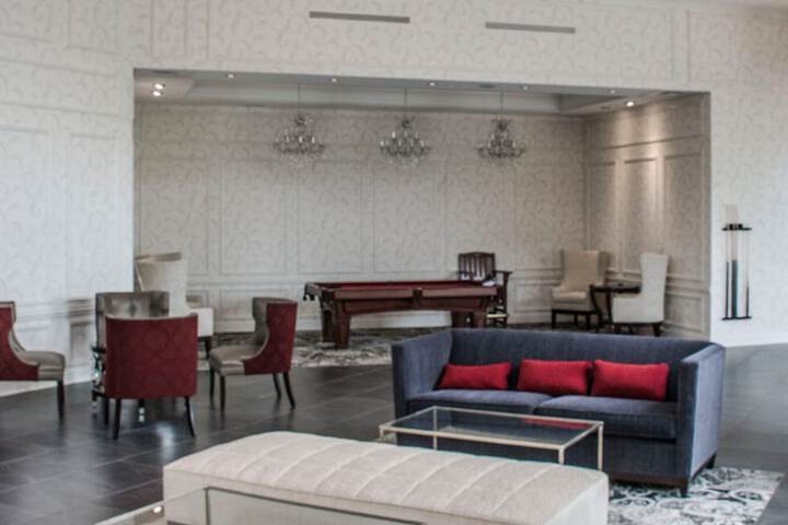 Hotel Interior 4 of 38