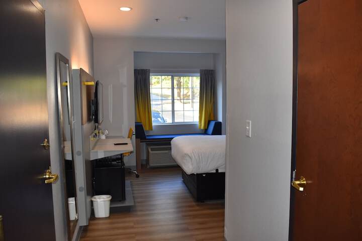 Microtel Inn & Suites by Wyndham Stockbridge / Atlanta I-75