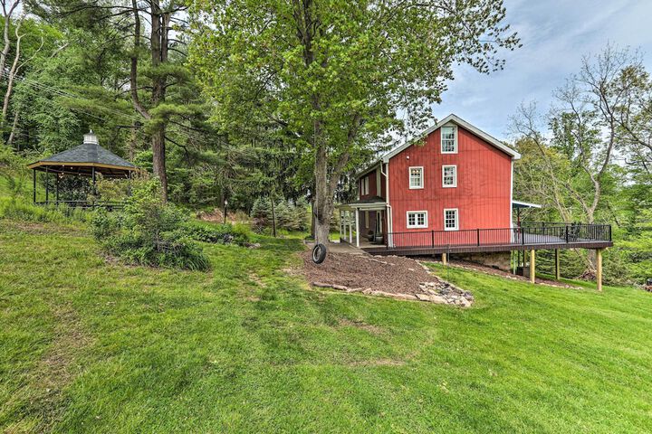 The Millersburg Mountain House Getaway w / Gazebo!
