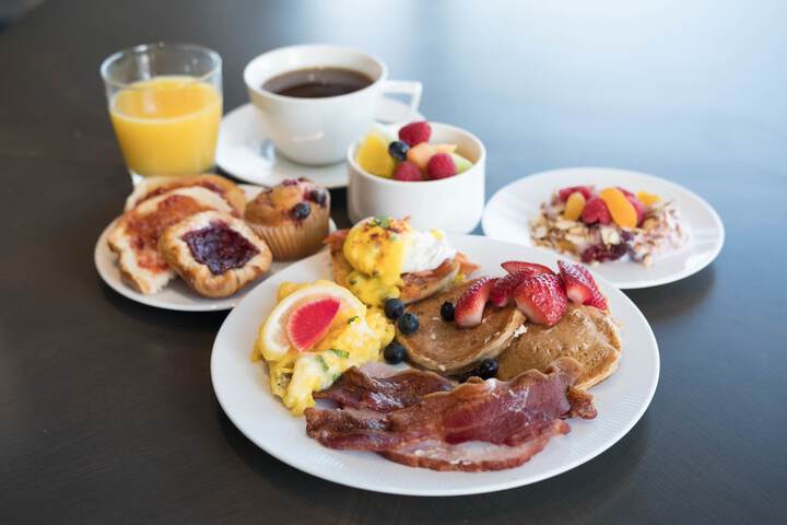 Breakfast/Coffee Service 277 of 306