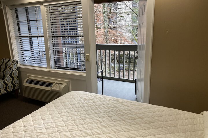 Room 48 of 113