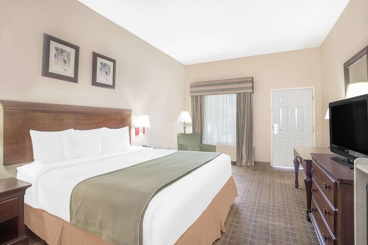 Room 8 of 31