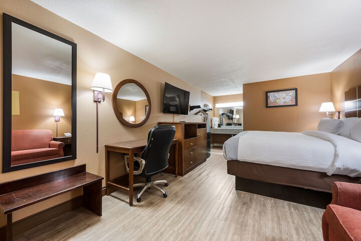 Room 28 of 41