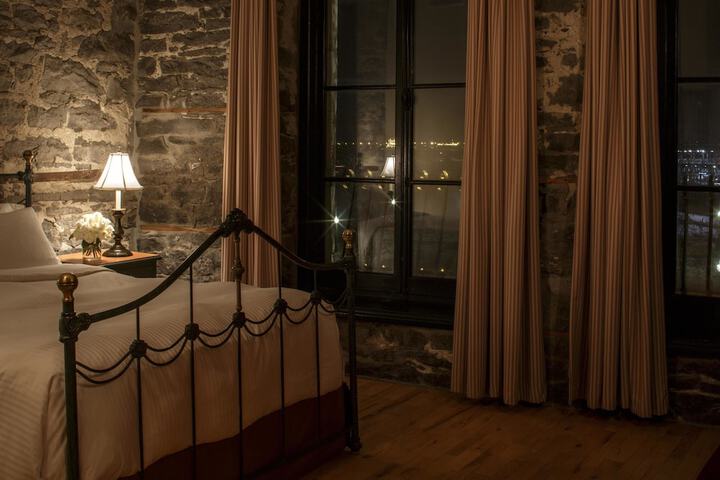Room 60 of 86