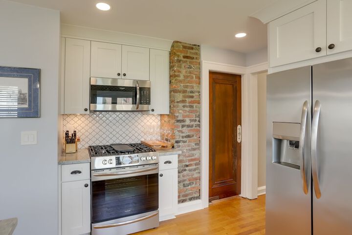Walk to Lake Erie: Chic Home Private Yard & Deck