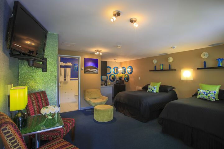 Room 52 of 168