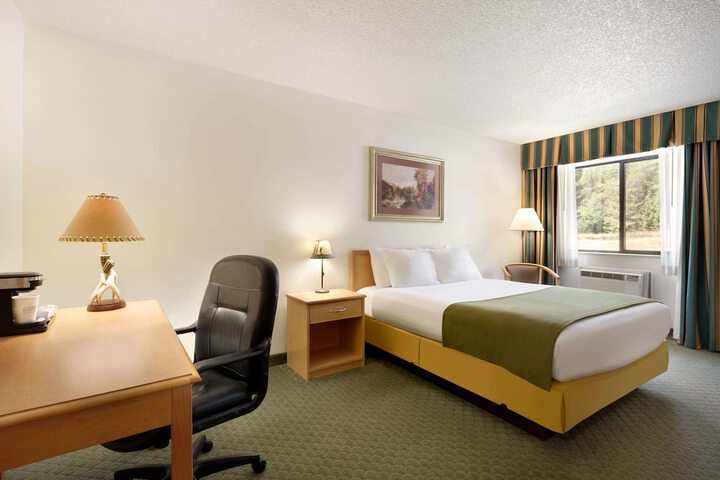 Room 30 of 36