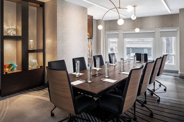 Glass Light Hotel & Gallery Autograph Collection