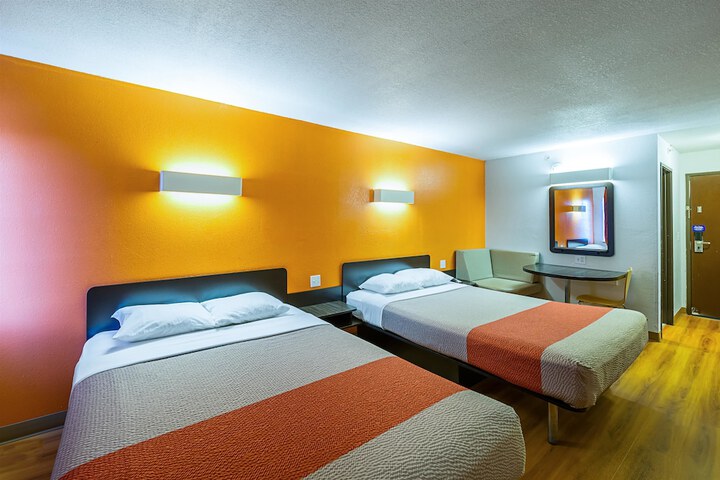 Room 28 of 31